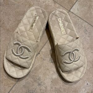 100% AUTHENTIC CHANEL SANDALS